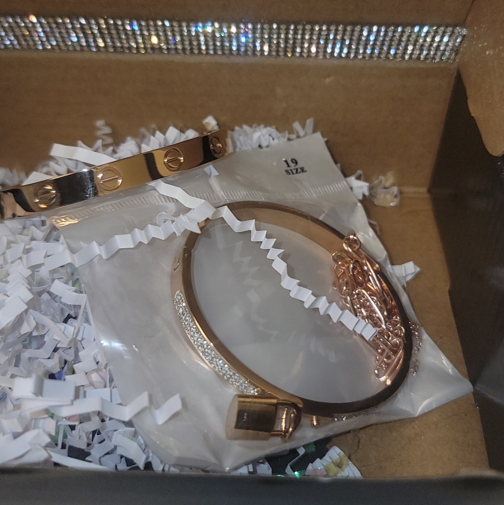 Bangles - Picture 4 of 4